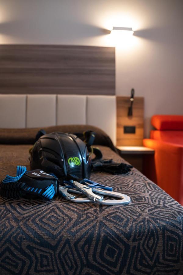 Hotel Ciclamino เปียตรามูราตา ภายนอก รูปภาพ
