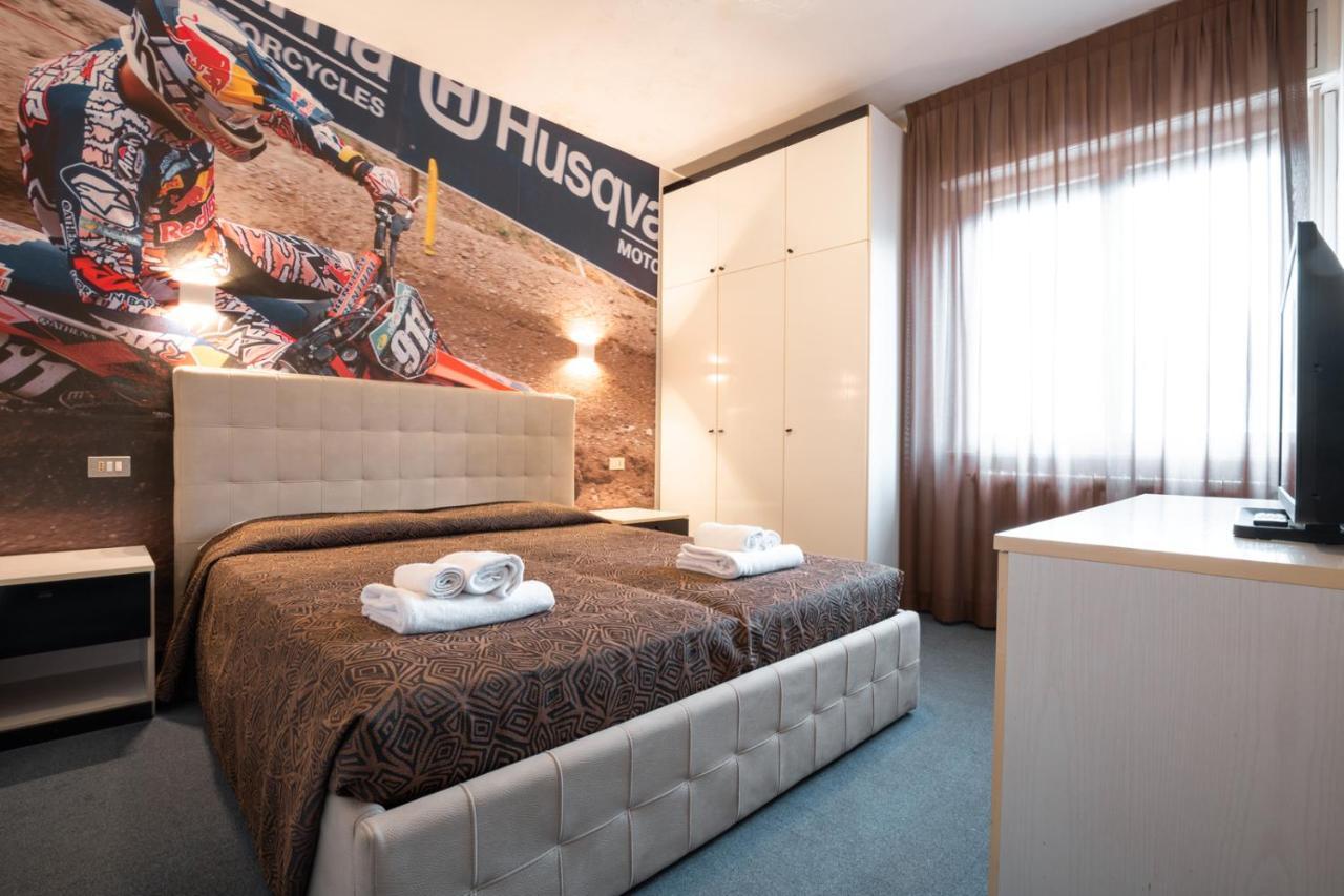 Hotel Ciclamino เปียตรามูราตา ภายนอก รูปภาพ