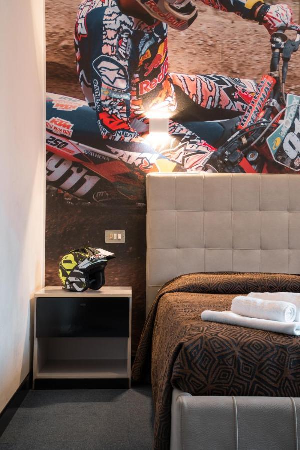 Hotel Ciclamino เปียตรามูราตา ภายนอก รูปภาพ
