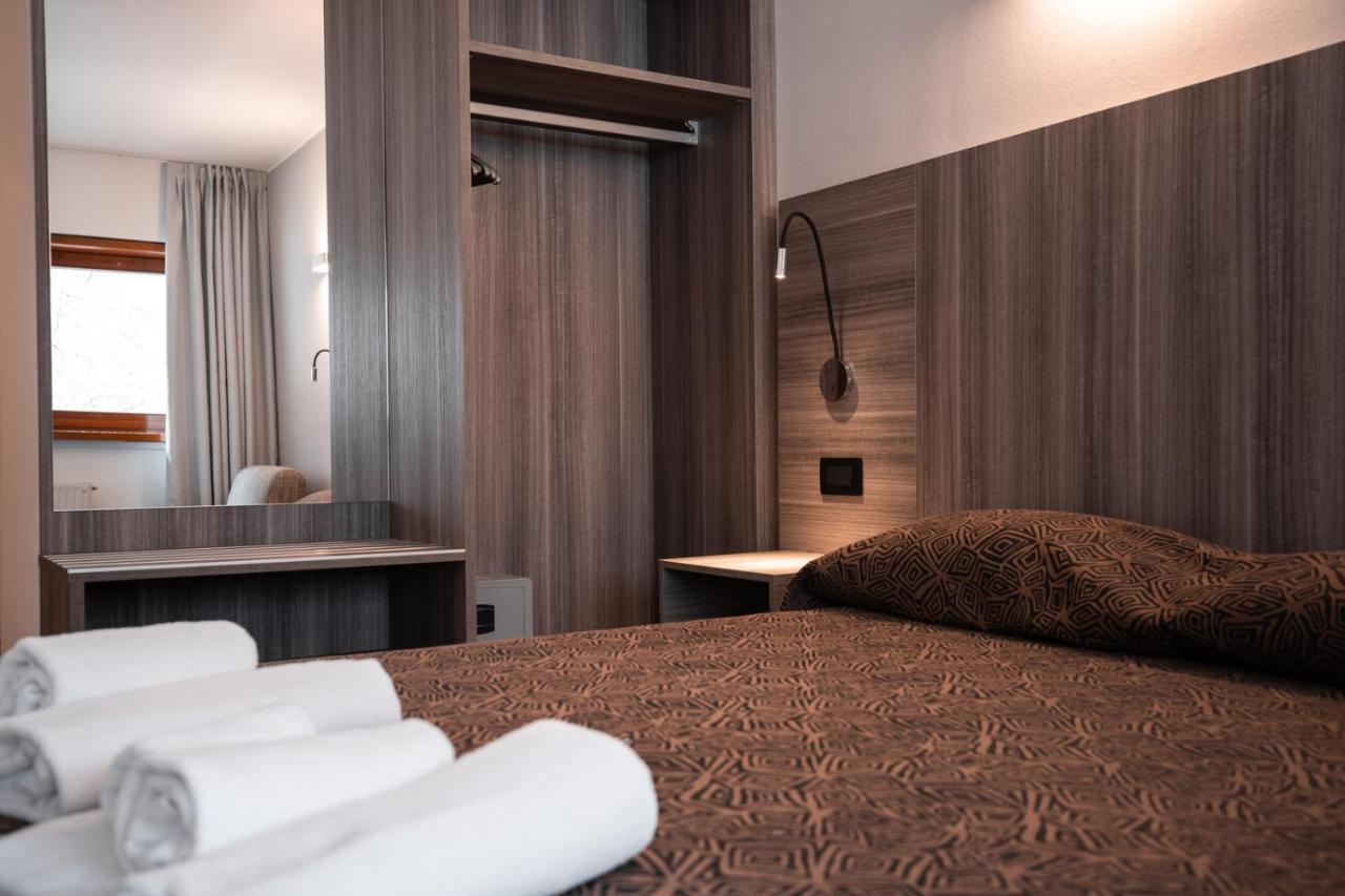 Hotel Ciclamino เปียตรามูราตา ภายนอก รูปภาพ