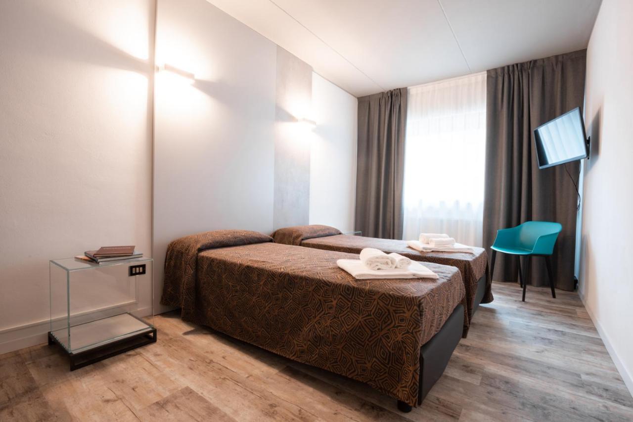 Hotel Ciclamino เปียตรามูราตา ภายนอก รูปภาพ