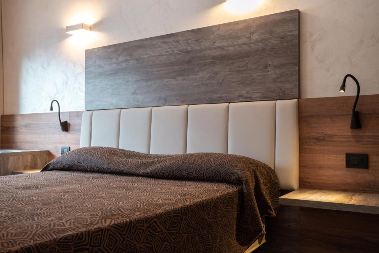 Hotel Ciclamino เปียตรามูราตา ภายนอก รูปภาพ