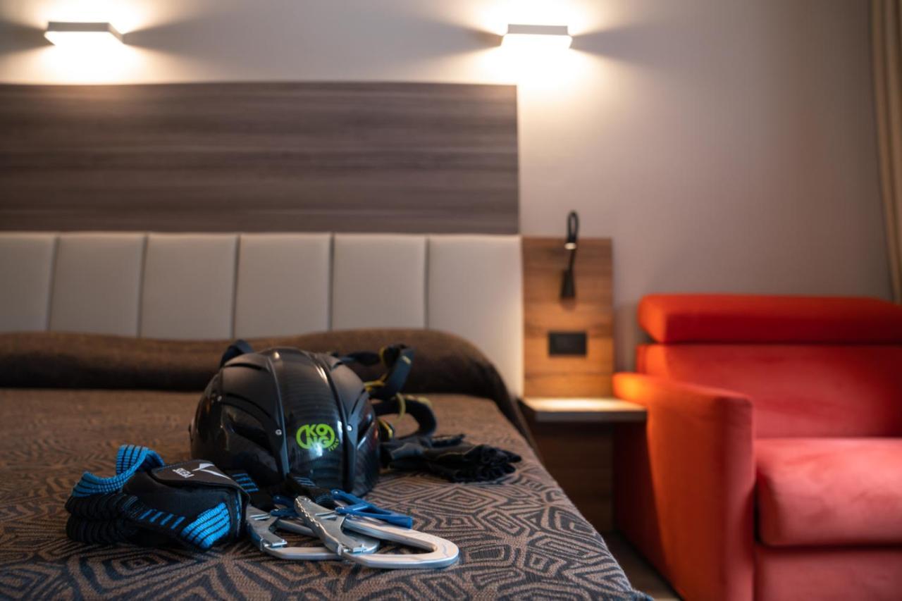 Hotel Ciclamino เปียตรามูราตา ภายนอก รูปภาพ