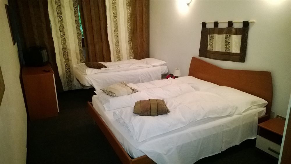 Hotel Ciclamino เปียตรามูราตา ภายนอก รูปภาพ